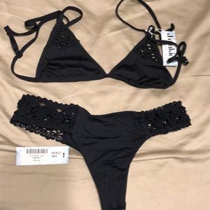 Black bikini